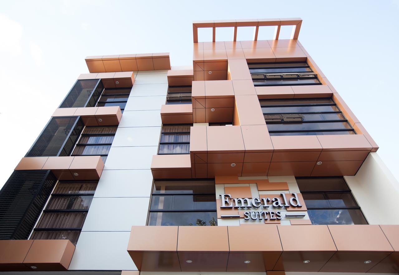 Emerald Suites Cdo Cagayan de Oro Ngoại thất bức ảnh