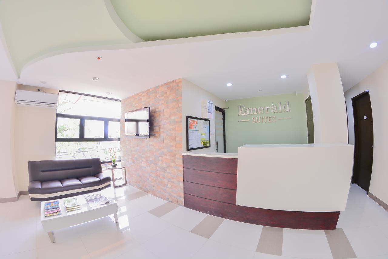 Emerald Suites Cdo Cagayan de Oro Ngoại thất bức ảnh