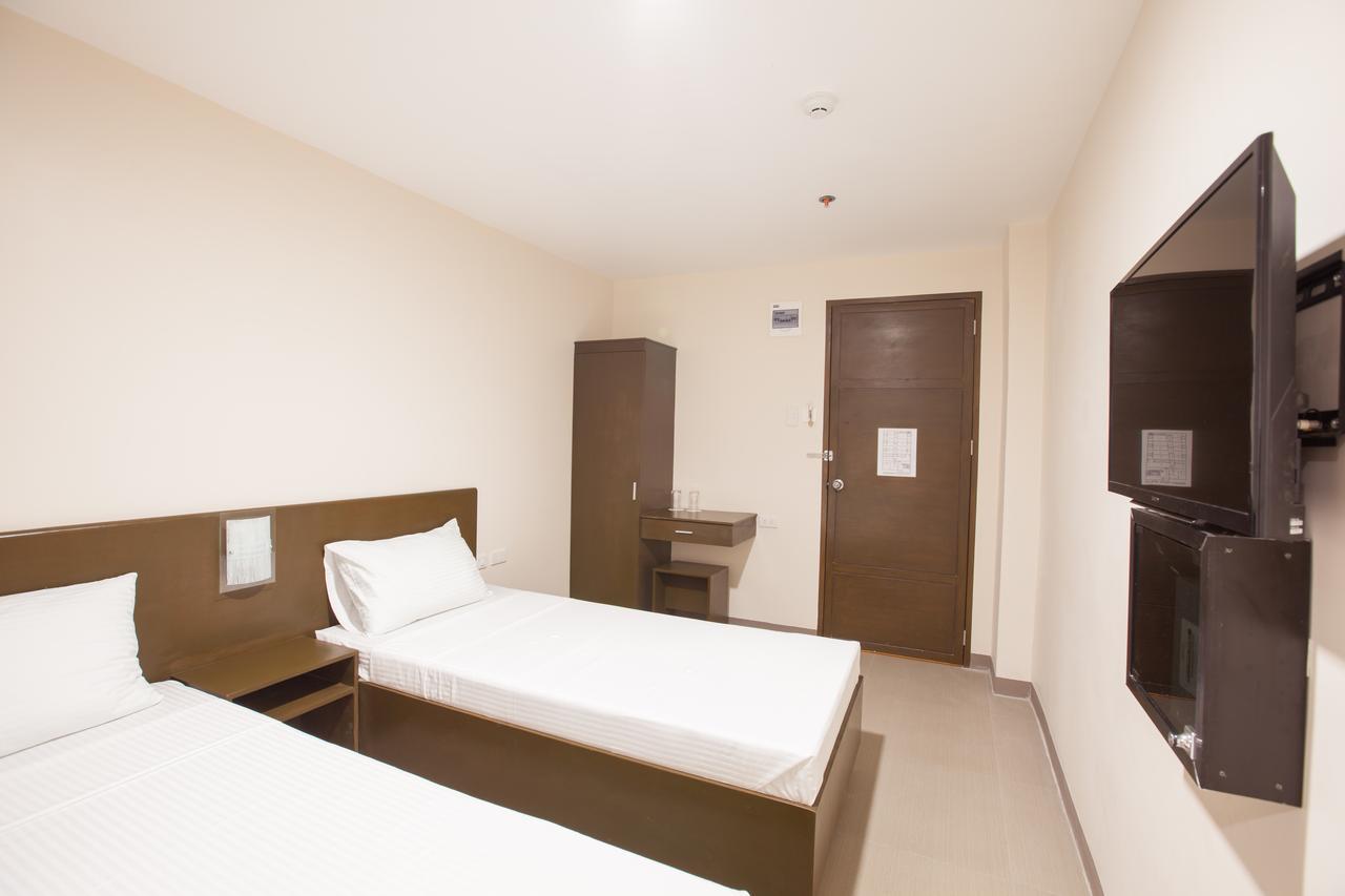 Emerald Suites Cdo Cagayan de Oro Phòng bức ảnh
